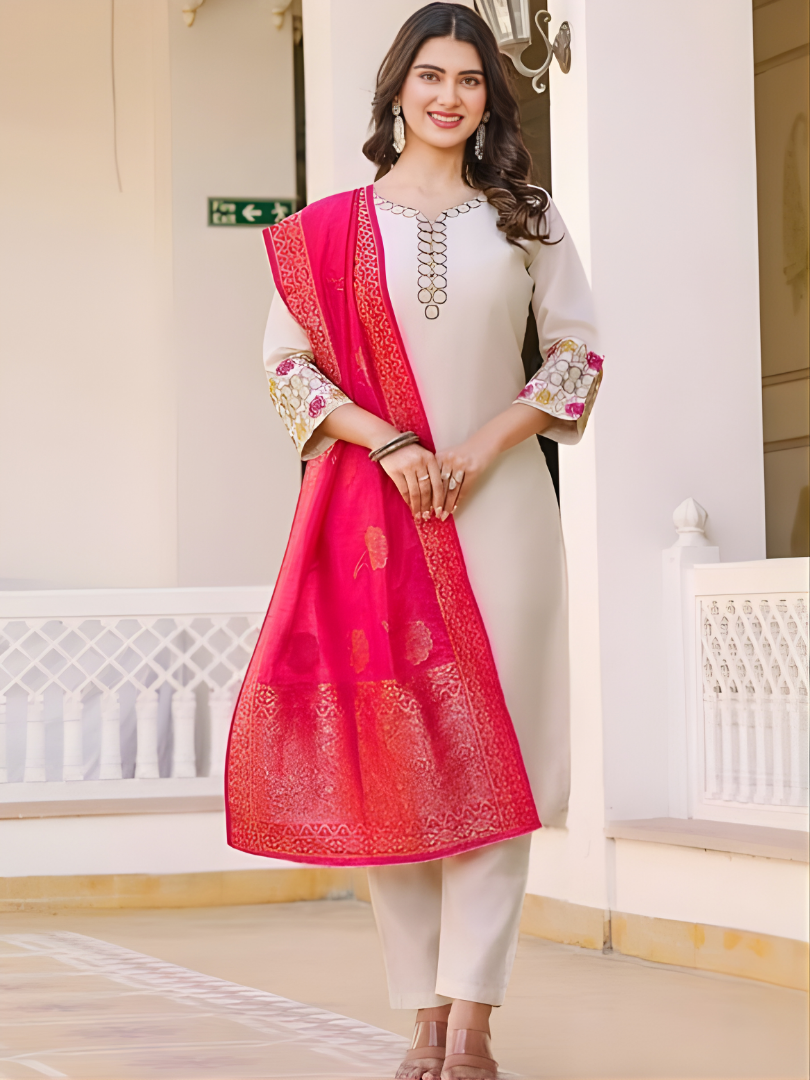 Adaah Noor Pink– Three-Piece Suit