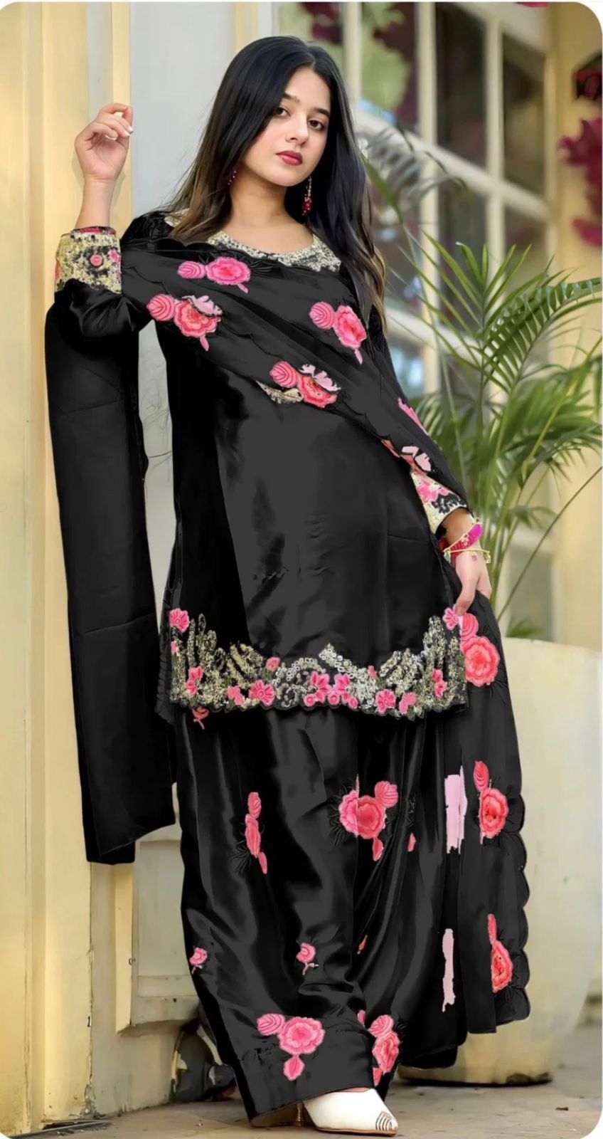 Adaah Noor-e-Gul Farshi Embroidered Three Piece Suit
