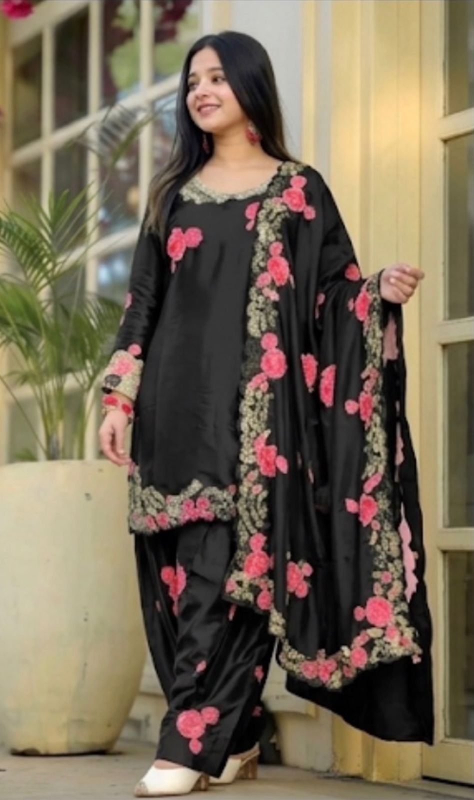 Adaah Noor-e-Gul Farshi Embroidered Three Piece Suit