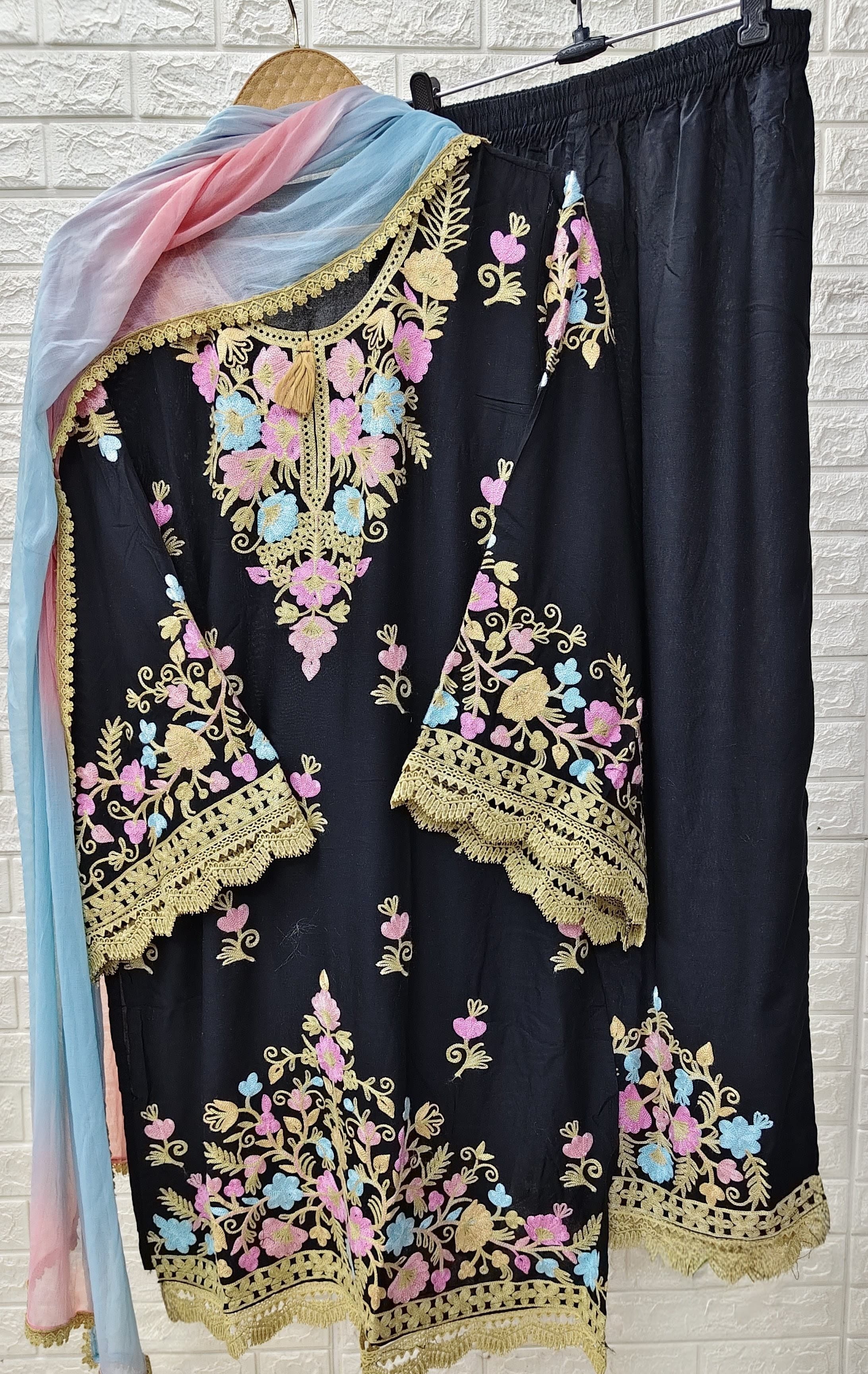 Dur-e-Fishan Lawn Suit Set